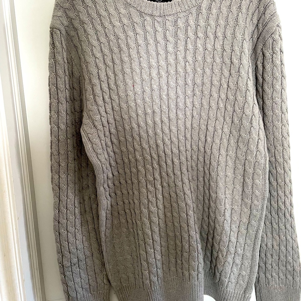 ID, Sweater, Size M